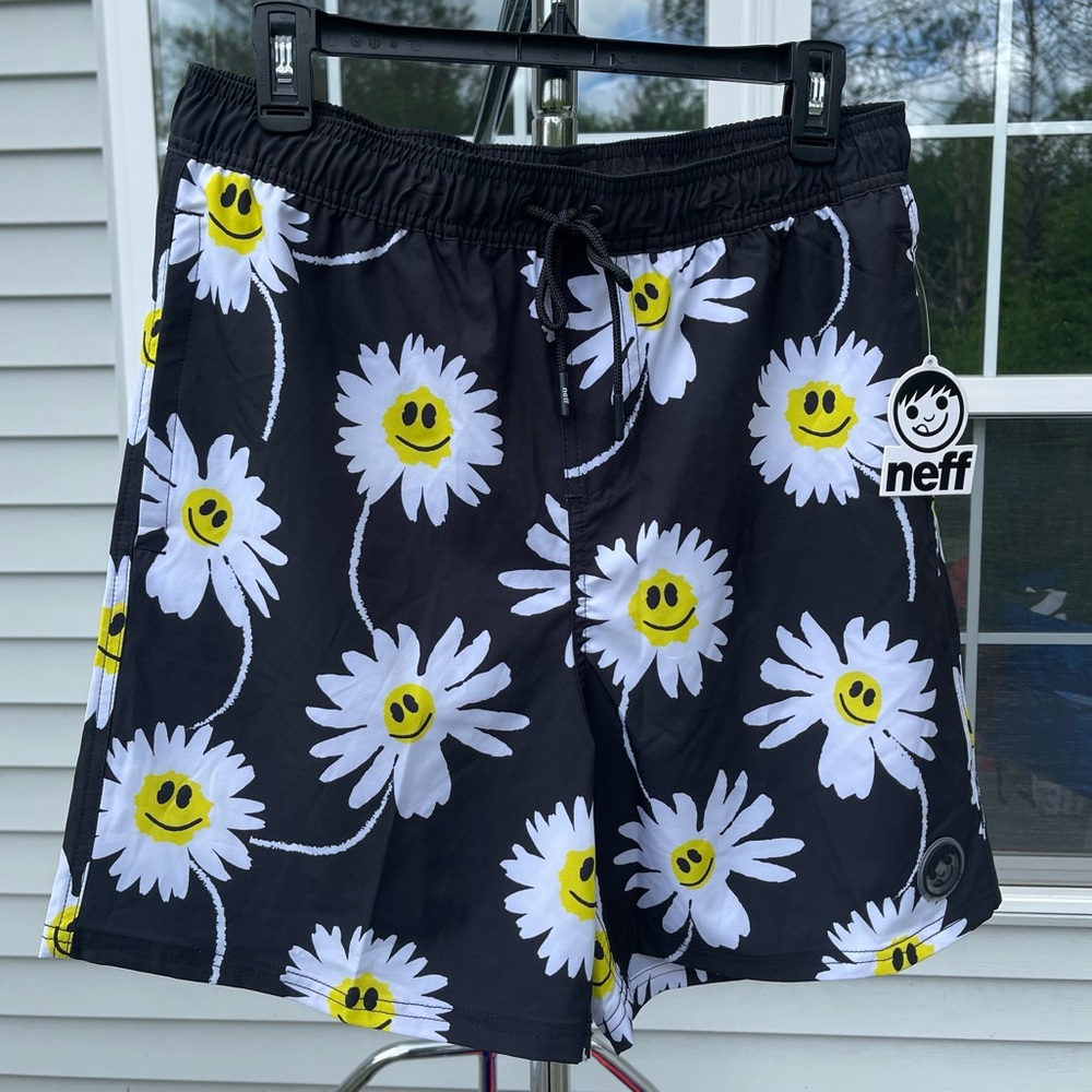 New Neff Black Smiley Daisy Beach Swim Shorts Large